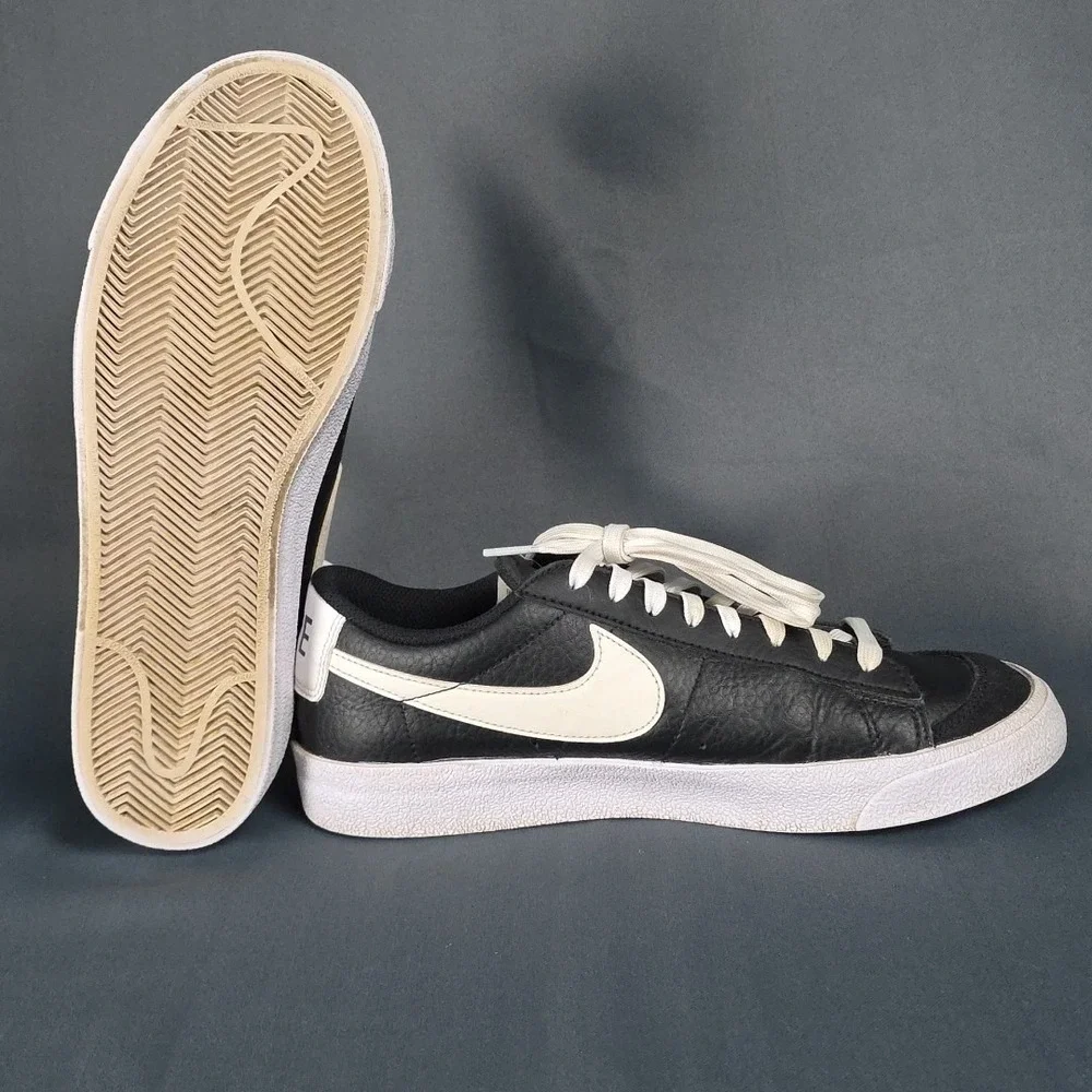 Size 7 (GS) - Nike Blazer Low 77 Black White - DA4074-002